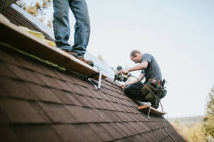 Local Roofers in Island City, OR